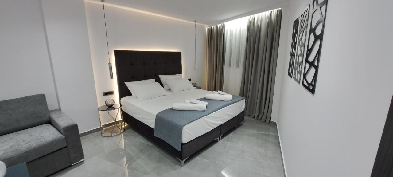 Km Luxury Apart Downtown Iraklion Buitenkant foto