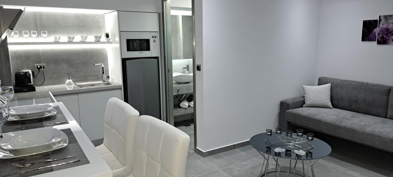Km Luxury Apart Downtown Iraklion Buitenkant foto