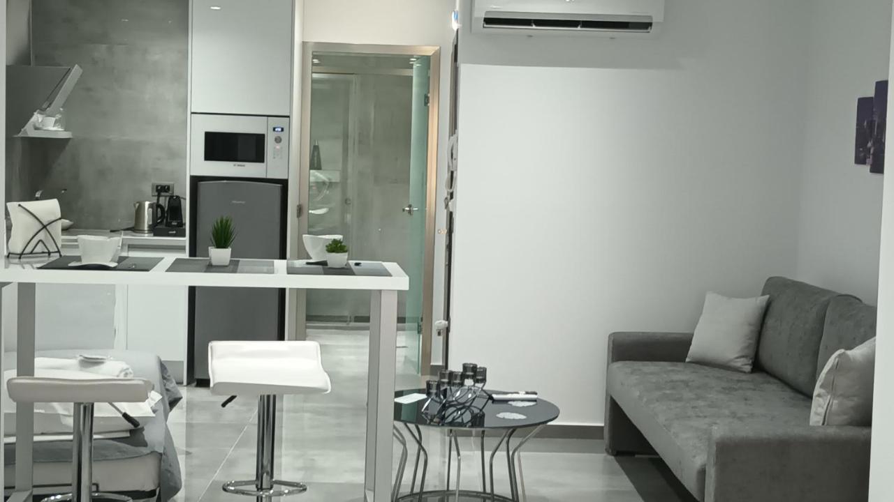 Km Luxury Apart Downtown Iraklion Buitenkant foto