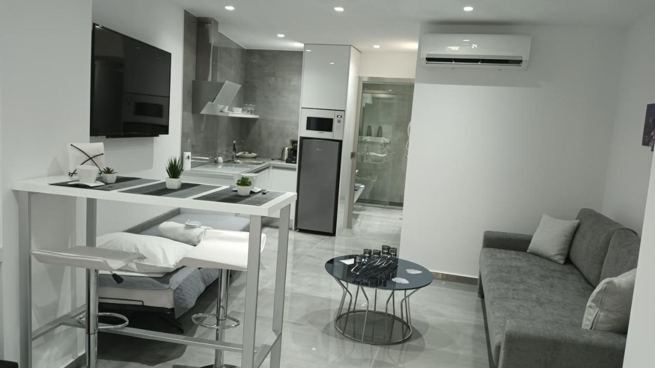 Km Luxury Apart Downtown Iraklion Buitenkant foto