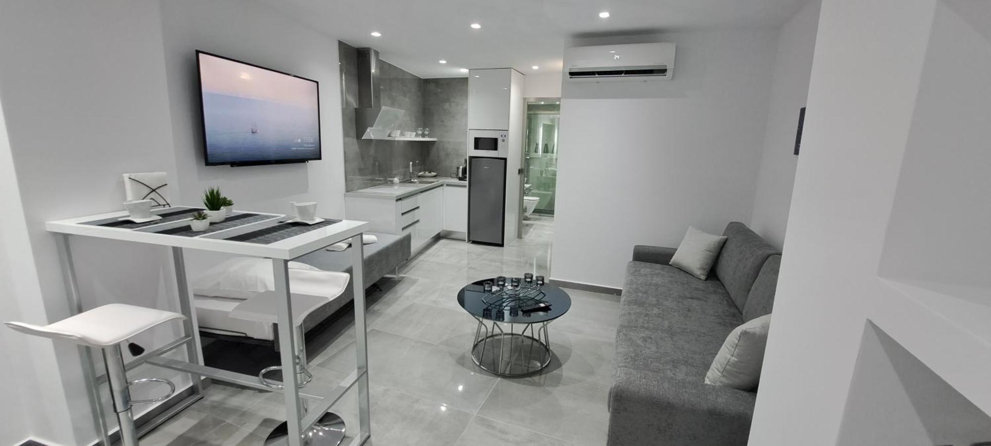 Km Luxury Apart Downtown Iraklion Buitenkant foto