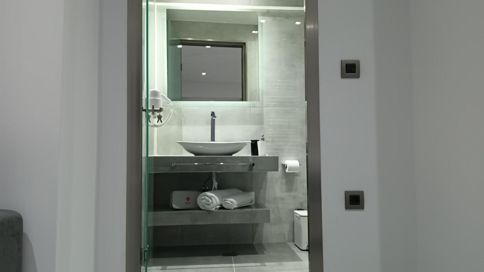 Km Luxury Apart Downtown Iraklion Buitenkant foto