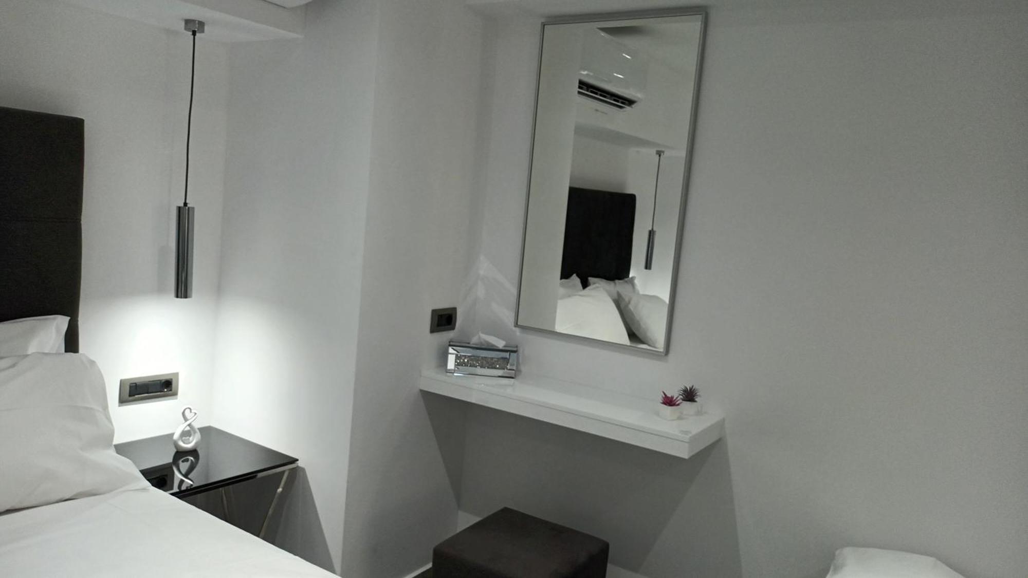 Km Luxury Apart Downtown Iraklion Buitenkant foto
