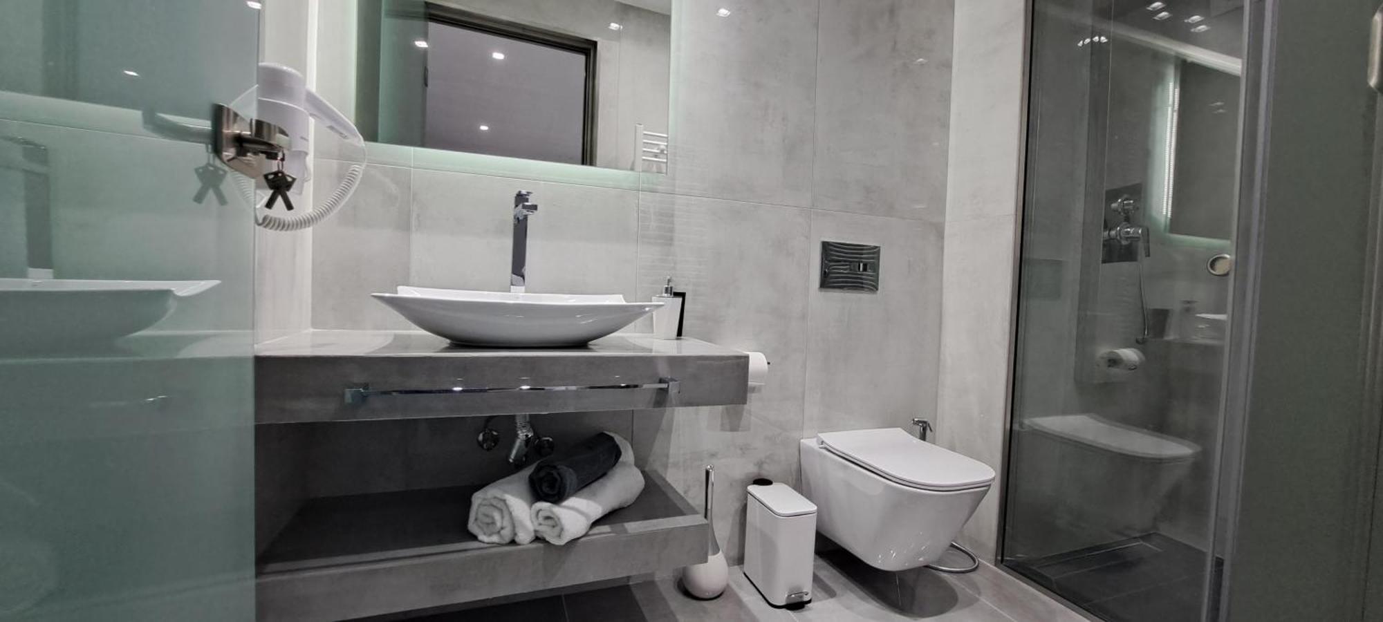 Km Luxury Apart Downtown Iraklion Buitenkant foto