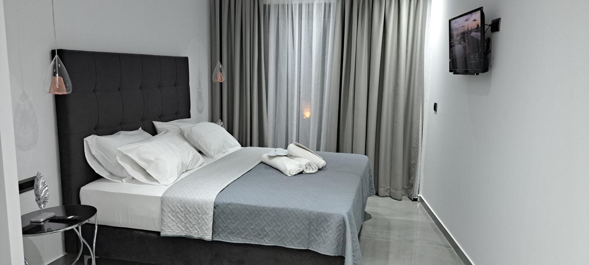 Km Luxury Apart Downtown Iraklion Buitenkant foto
